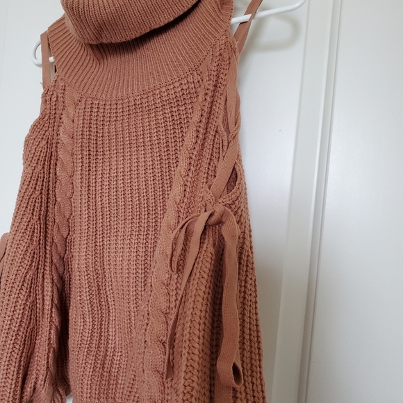Essue turtleneck sweater - Picture 5 of 11